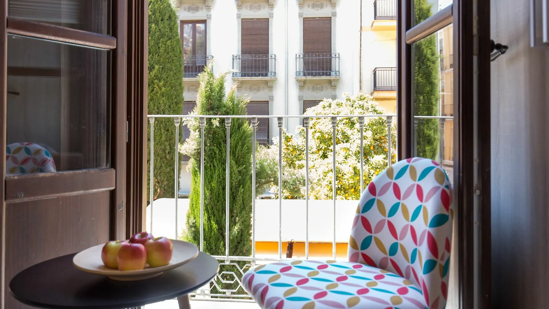 Los Lobos Suites Apartamentos Granada