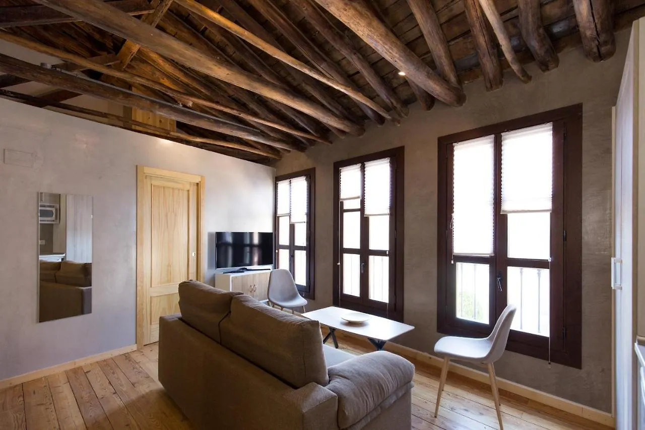 Los Lobos Suites Apartamentos Granada 0*,  Spain